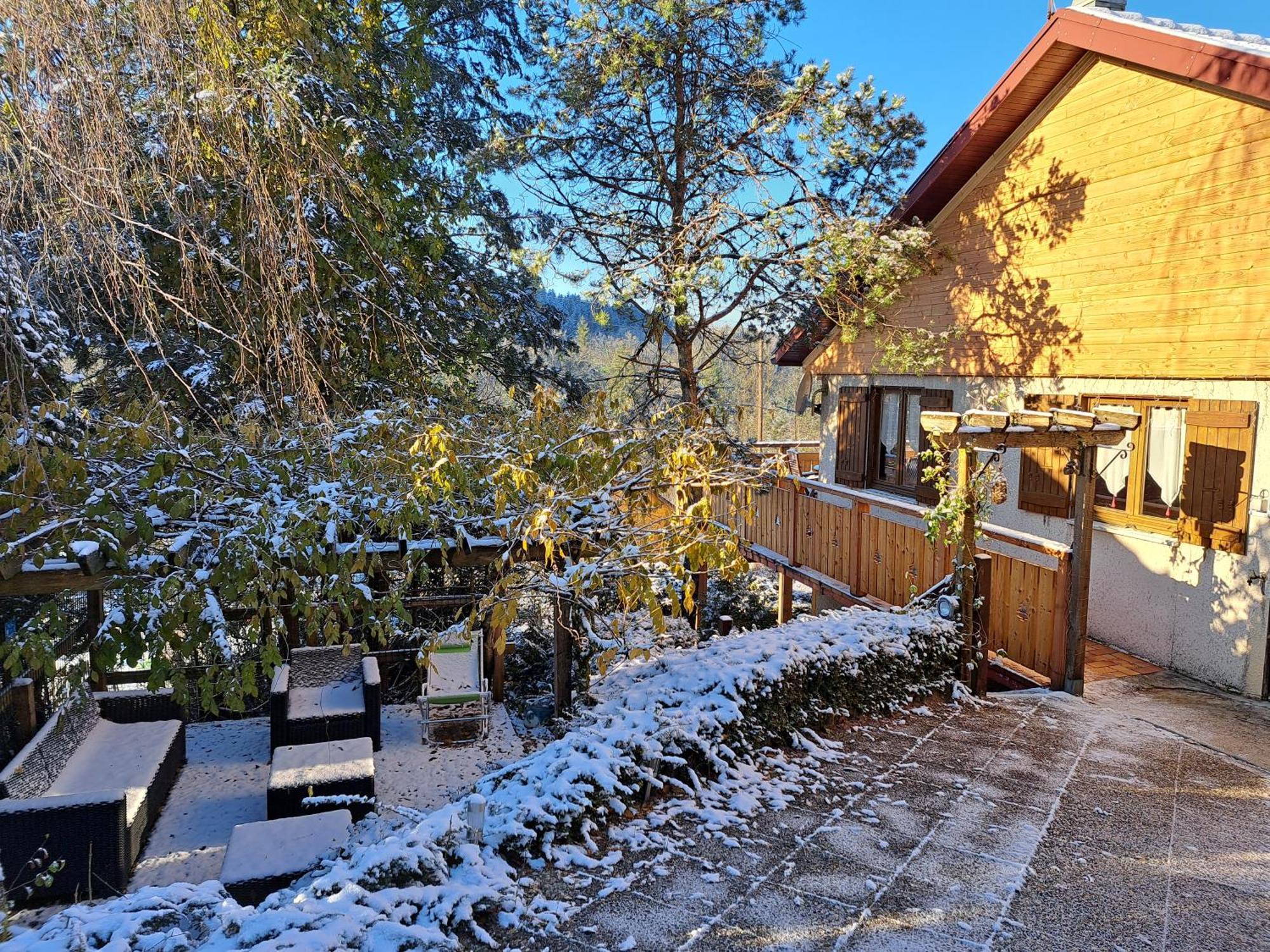 Le Refuge Du Herisson Doucier Exterior foto